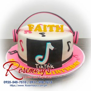 Delicious pink, one-layer TikTok themed cake with intricate frosting details. Order yours from Rosemary's Cakes: 0925-545-7510.