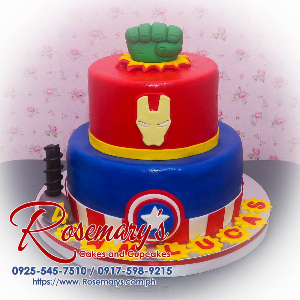 Two-layer Avengers cake featuring blue Captain America, green Hulk, and red Ironman, topped with Thor. Rosemary's Cakes, 0925-545-7510.