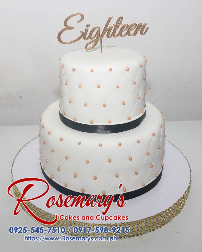 2 Layer White and Gold Cake with a 3D Printed -Eighteen- Topper Delicious 2-tier white and gold cake with a stunning 3D-printed
