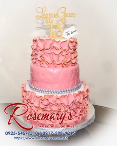 Delicious 3-layer pink themed cake for an 18th birthday, featuring stunning 3D printed decor. From Rosemary's Cakes, 0925-545-7510.