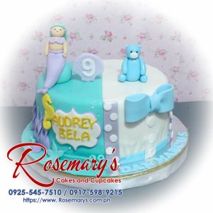 Delicious 1-layer split cake with blue merman and teddy bear themes from Rosemary's Cakes. Contact: 0925-545-7510.